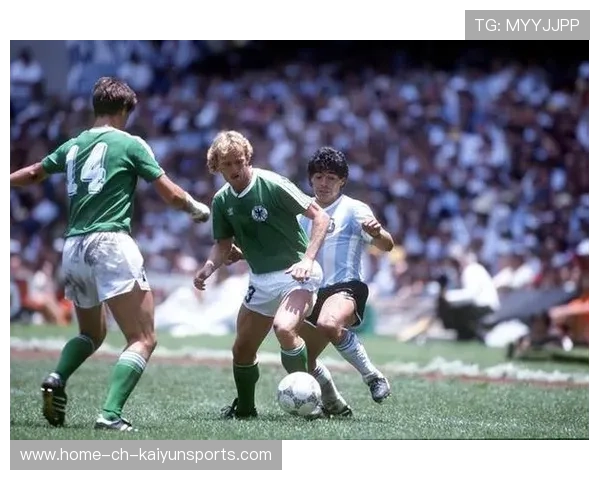 马特乌斯：足球史上最伟大的一人——马拉多纳，足球球星马拉多纳简历